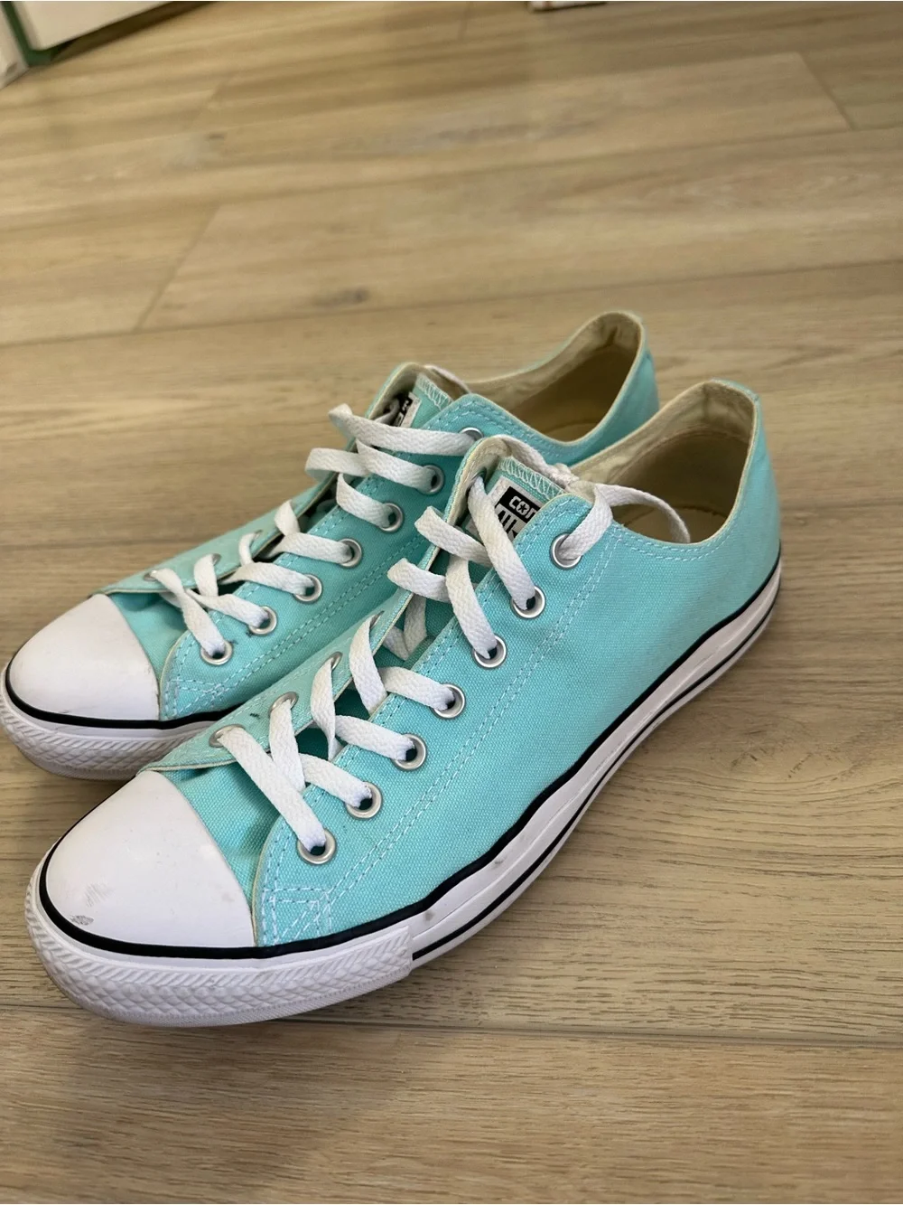 Converse Low Top Sneakers in Aqua Blue and White mens size 10 Womens size 12 - Picture 2 of 8